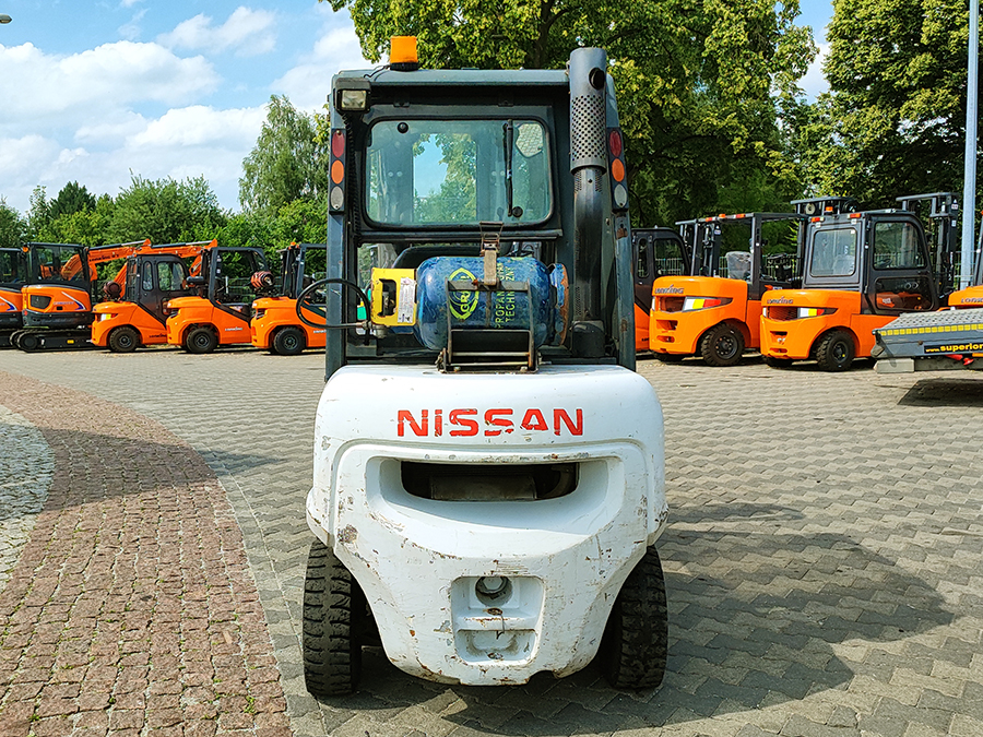 wózek widłowy Nissan UD02A25PQ