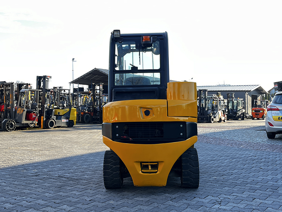 KOPIA wózek widłowy JCB TLT30D