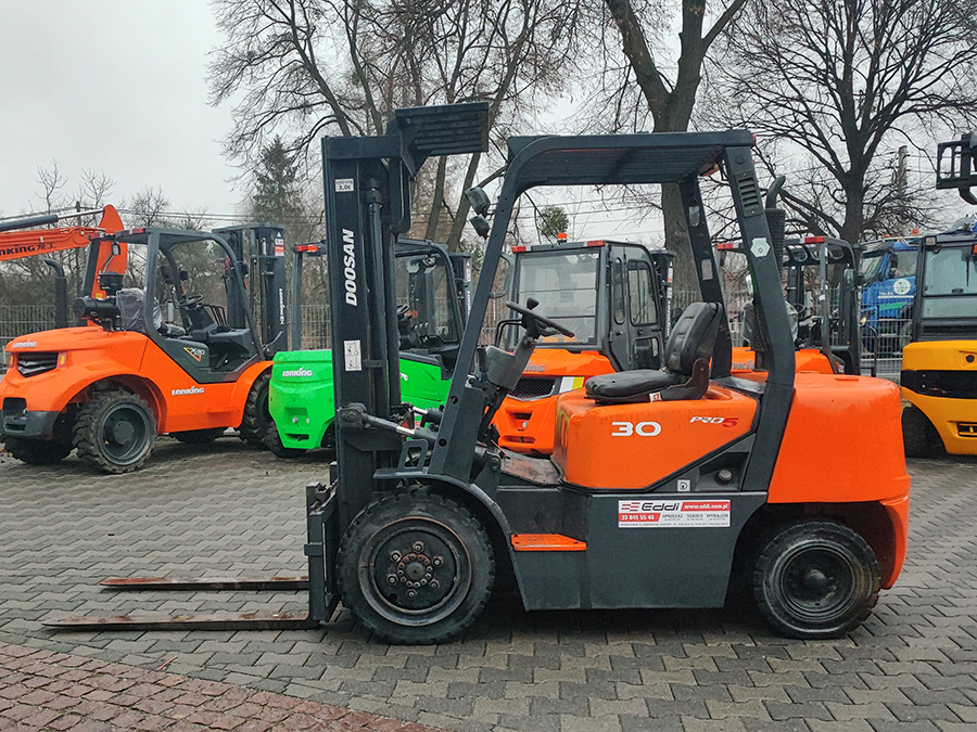 Doosan D30G