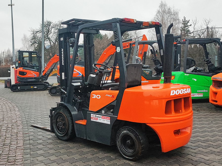 Doosan D30G