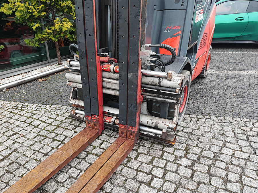 Linde H35T-02