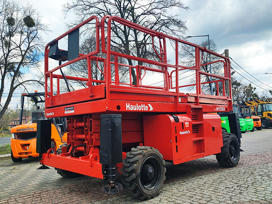 Podest roboczy terenowy zwyżka nożycowa Haulotte H12SX 4WD