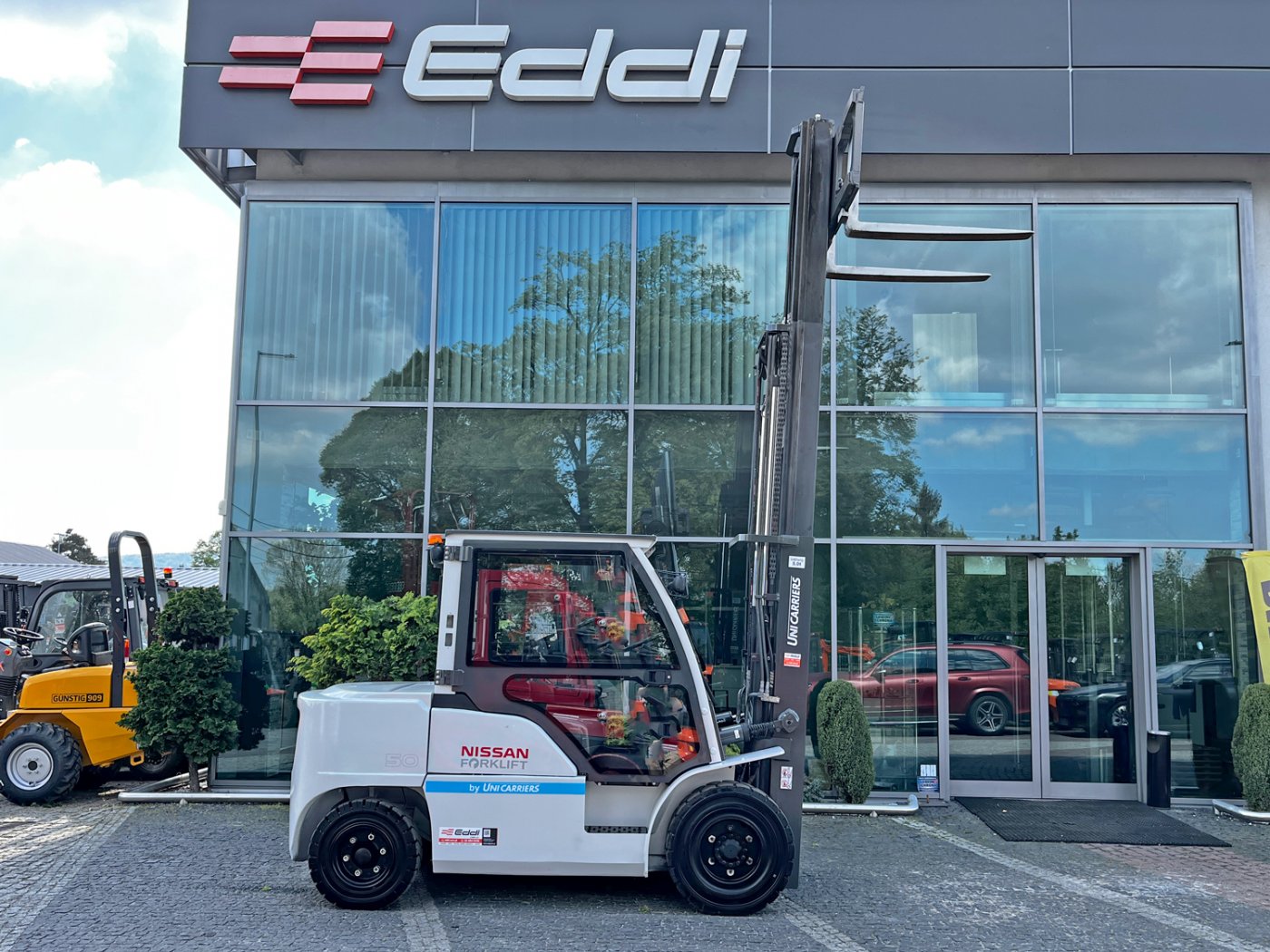 wózek widłowy Nissan UniCarriers DG1F4A50Y 5 ton