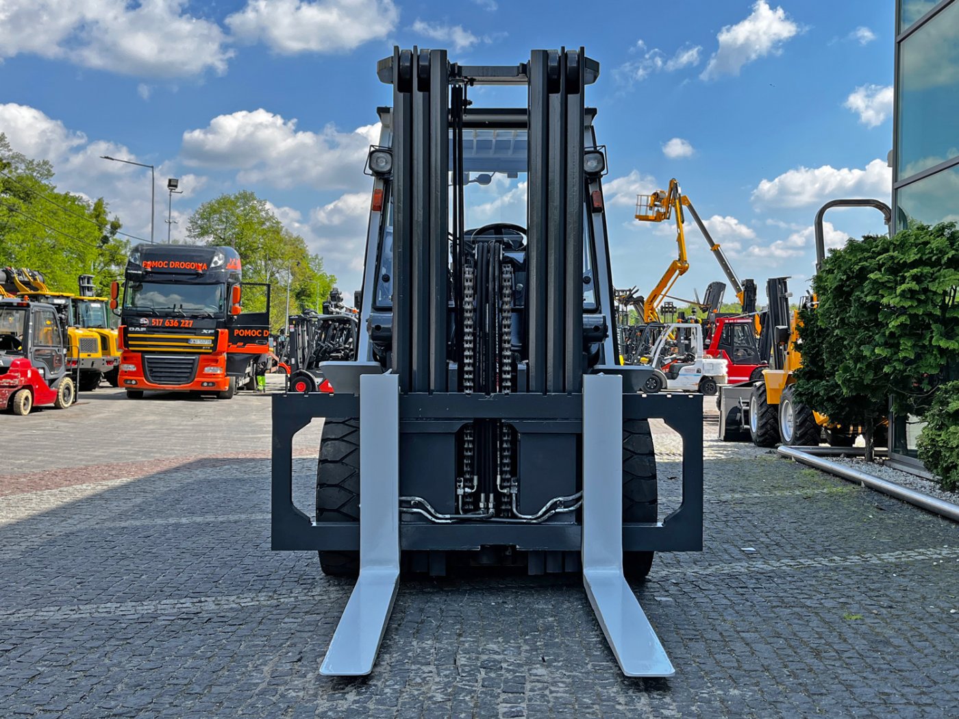 wózek widłowy Nissan UniCarriers DG1F4A50Y 5 ton