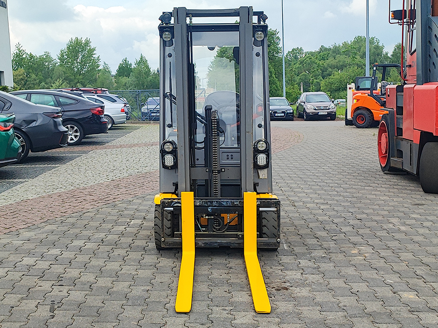 wózek elektryczny Jungheinrich EFG215