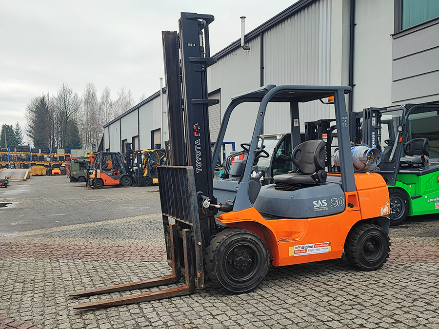 wózek widłowy Toyota 02-7FGF30