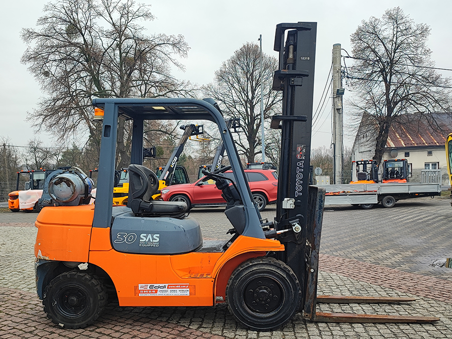 wózek widłowy Toyota 02-7FGF30
