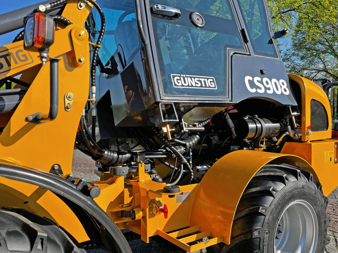 Miniładowarka kołowa Günstig CS908