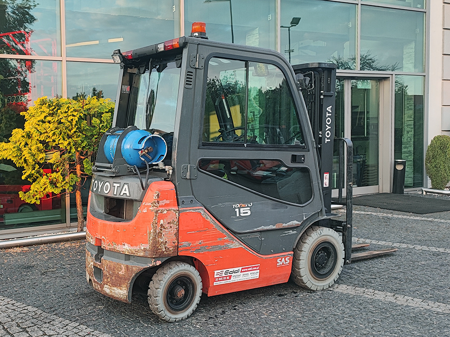 Toyota 02-8FGF15