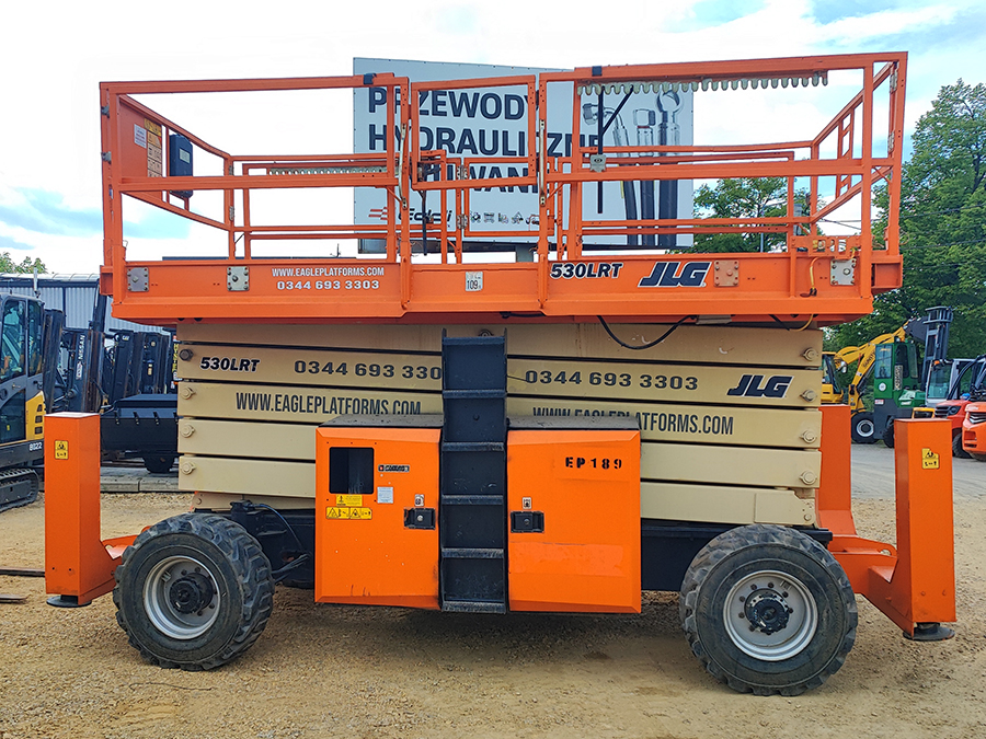 Piattaforma verticale JLG 530LRT