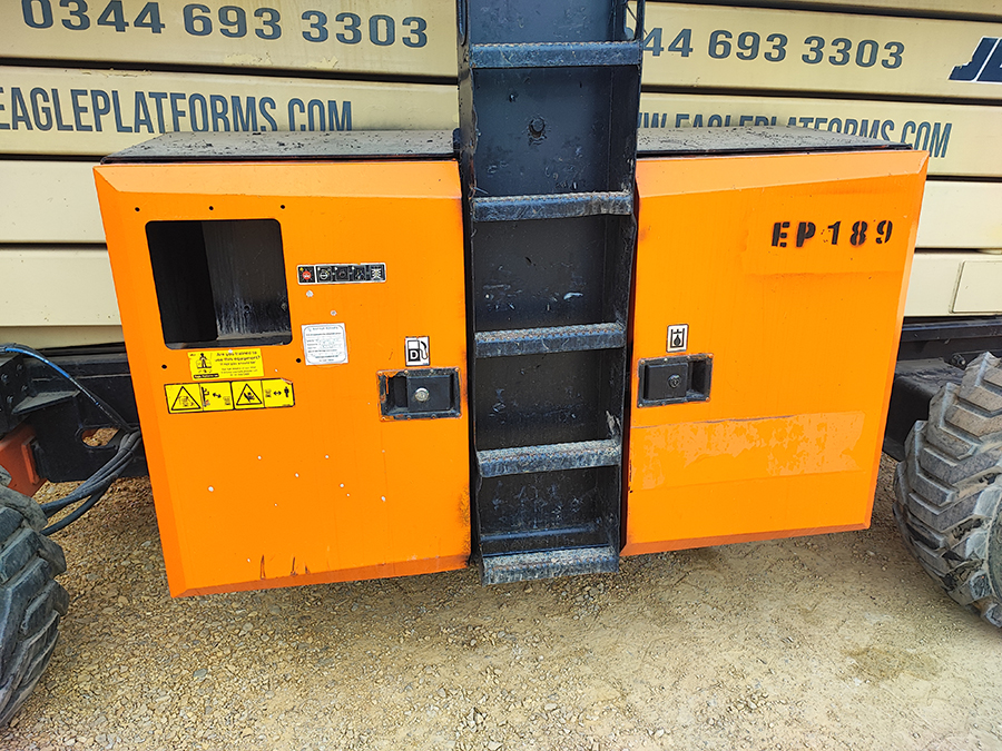Piattaforma verticale JLG 530LRT