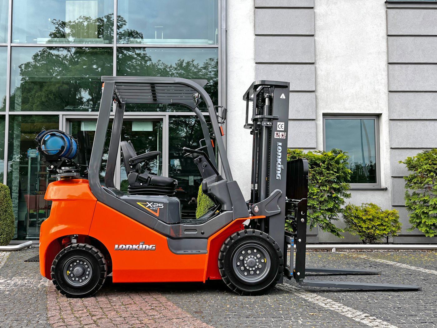 Wózek widłowy gazowy Lonking LG25GLTX