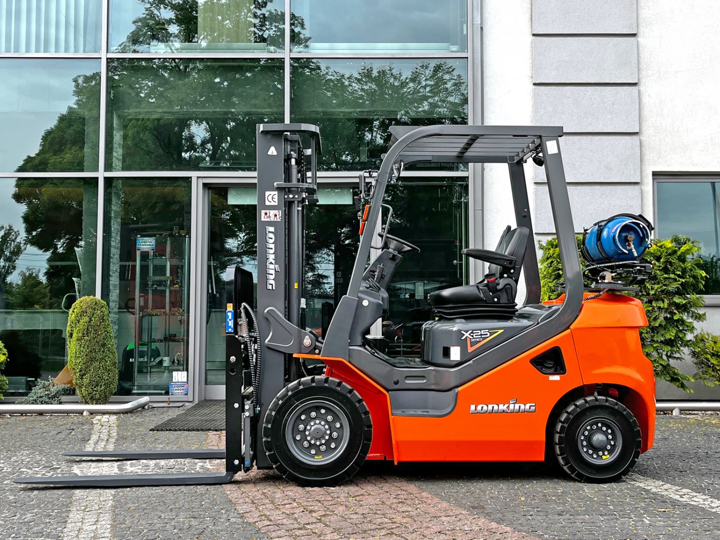 Wózek widłowy gazowy Lonking LG25GLTX