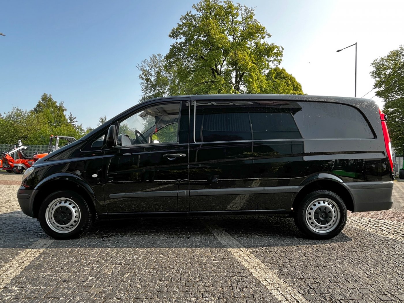 Furgon, blaszak Mercedes-Benz VITO 111 CDI