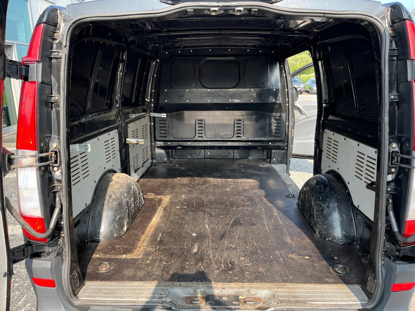 Furgon, blaszak Mercedes-Benz VITO 111 CDI