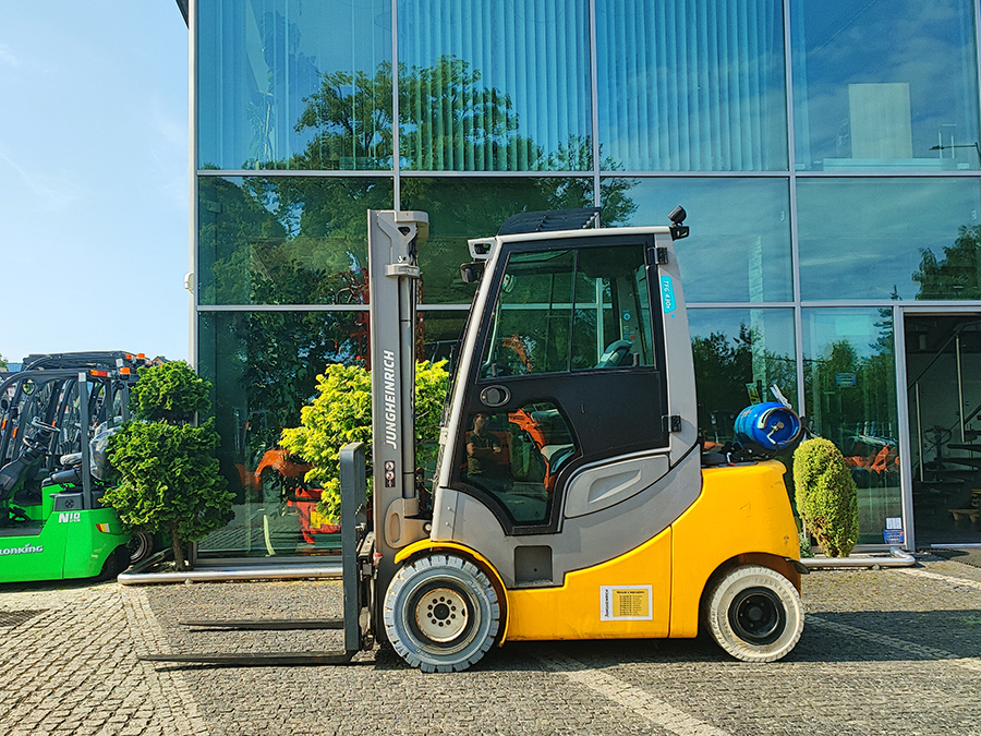 Wózek widłowy Jungheinrich TFG 430s