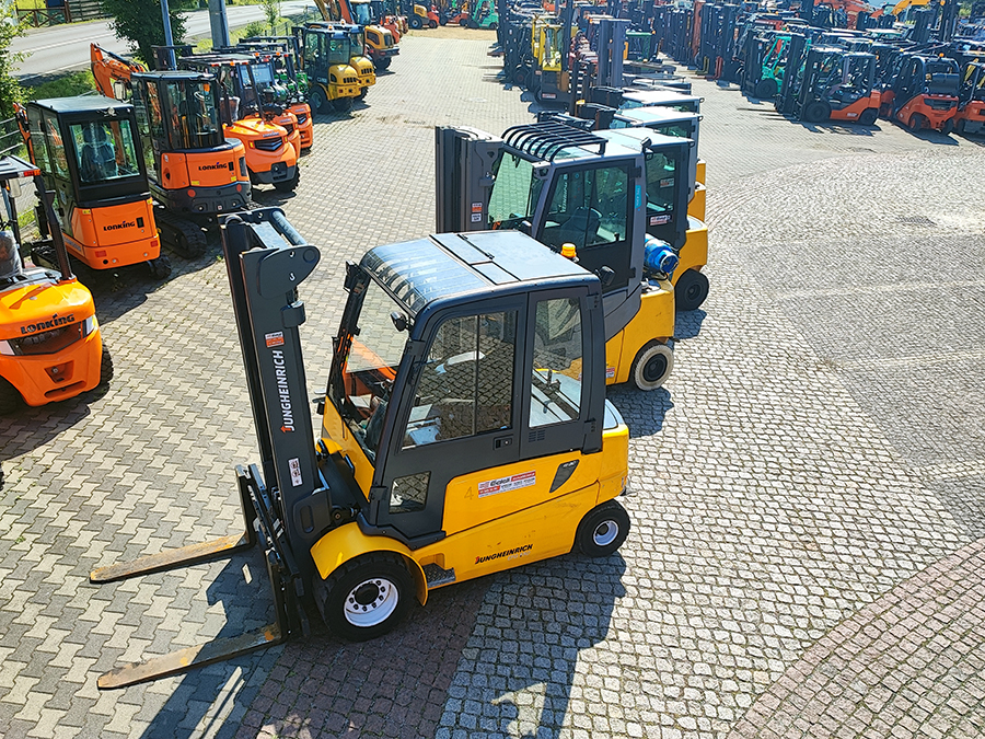 Wózek widłowy Jungheinrich DFG 320s