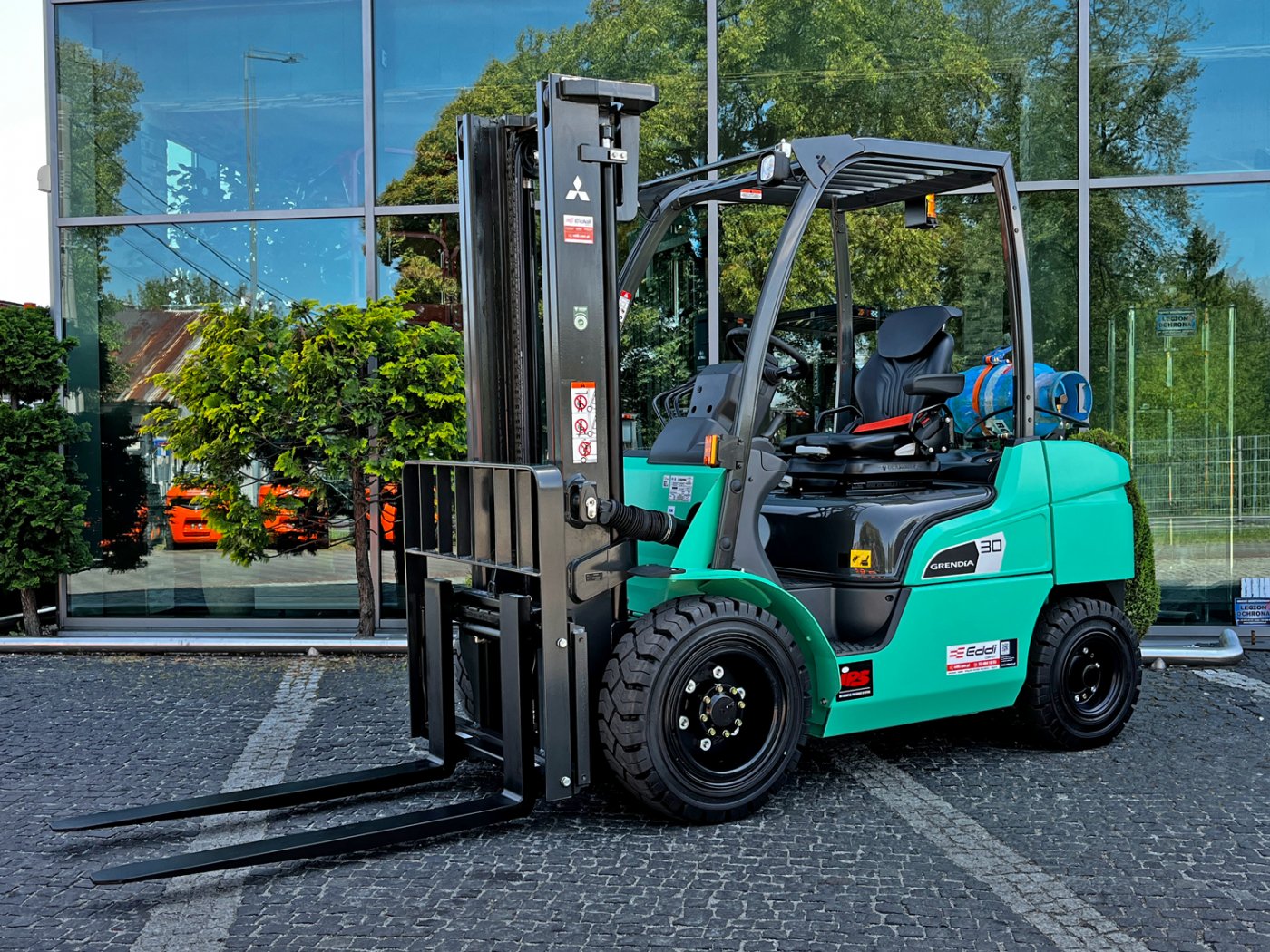 Wózek widłowy Mitsubishi FG30N 3000kg 3,3m Duplex