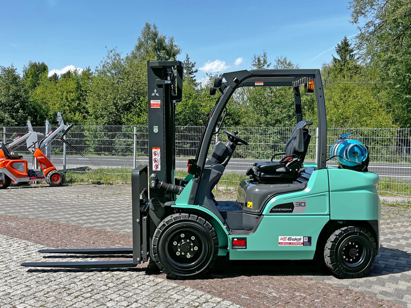 Wózek widłowy Mitsubishi FG30N 3000kg 3,3m Duplex