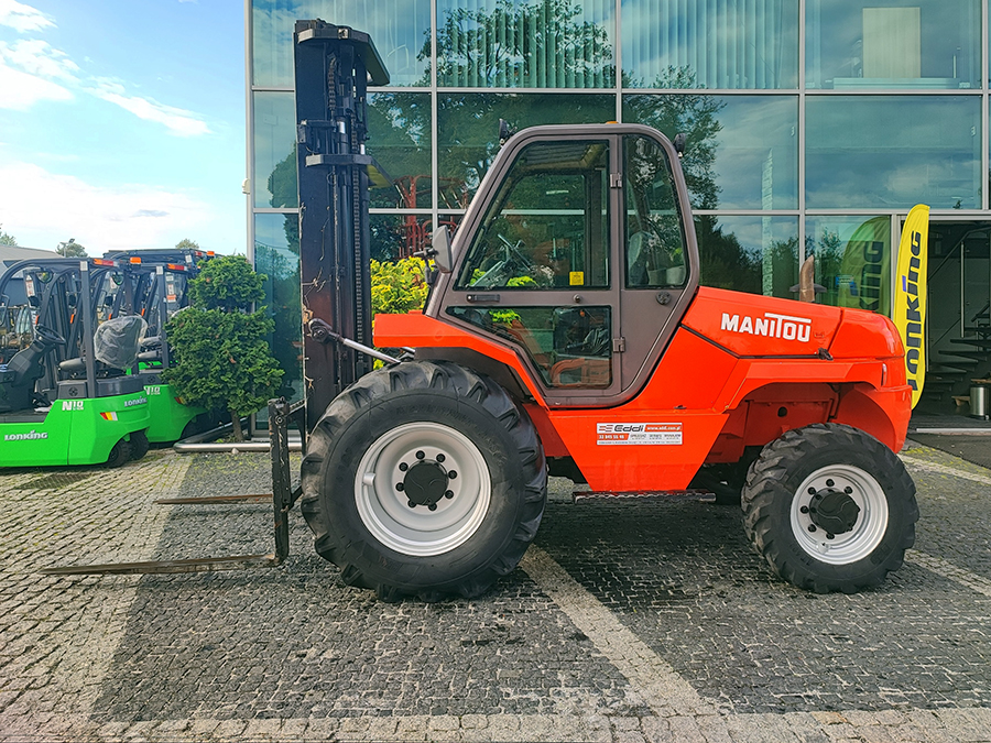 Wózek widłowy terenowy Manitou M26-4