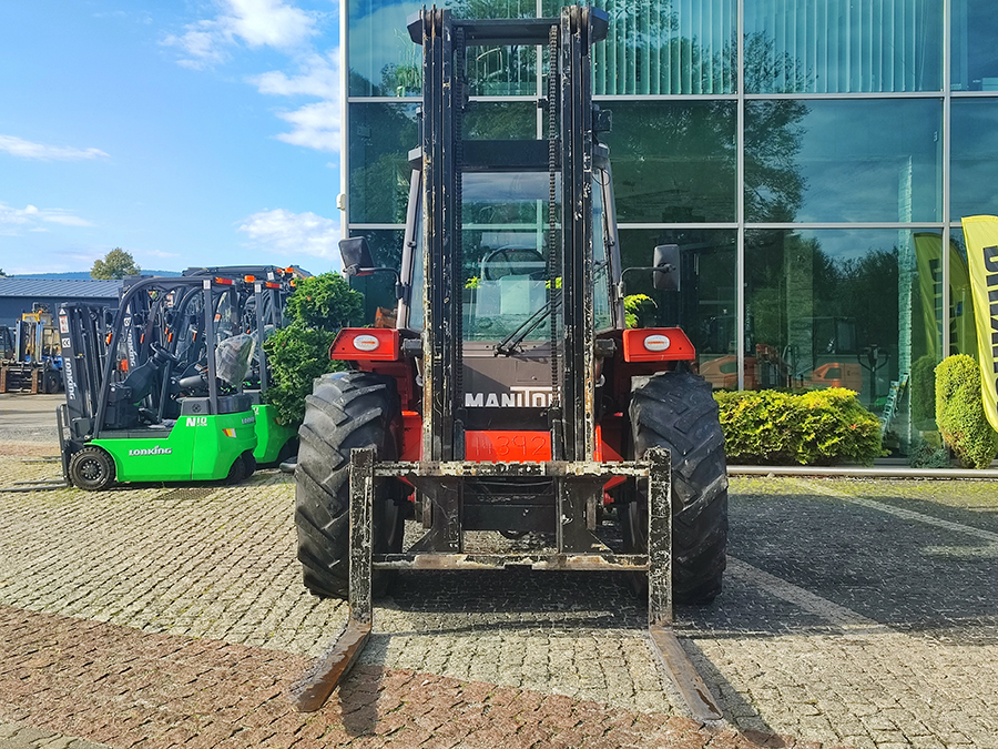 Wózek widłowy terenowy Manitou M26-4