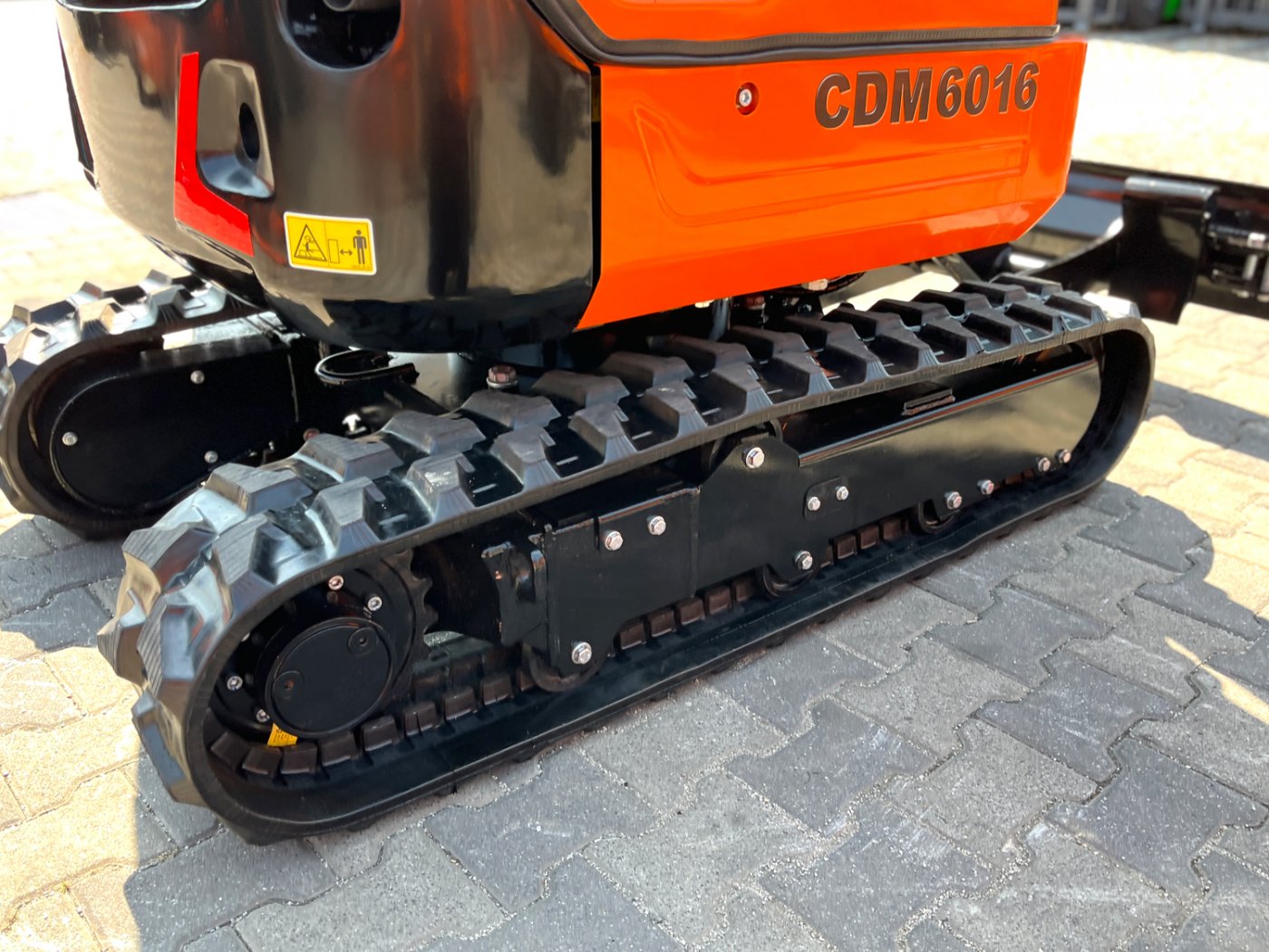 minikoparka gąsienicowa Lonking CDM 6016