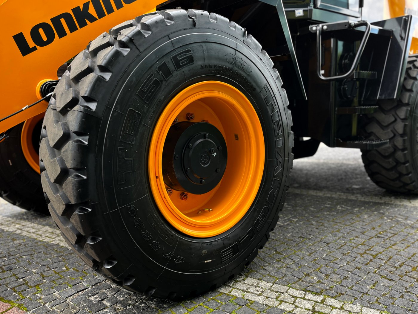 ładowarka kołowa Lonking CDM835H