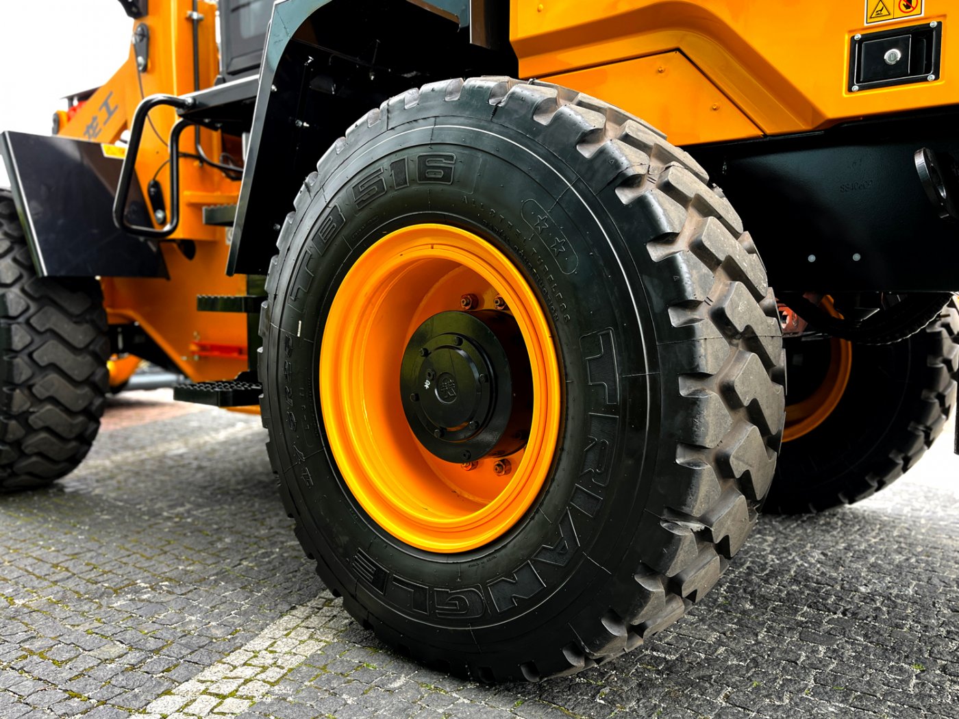 ładowarka kołowa Lonking CDM835H