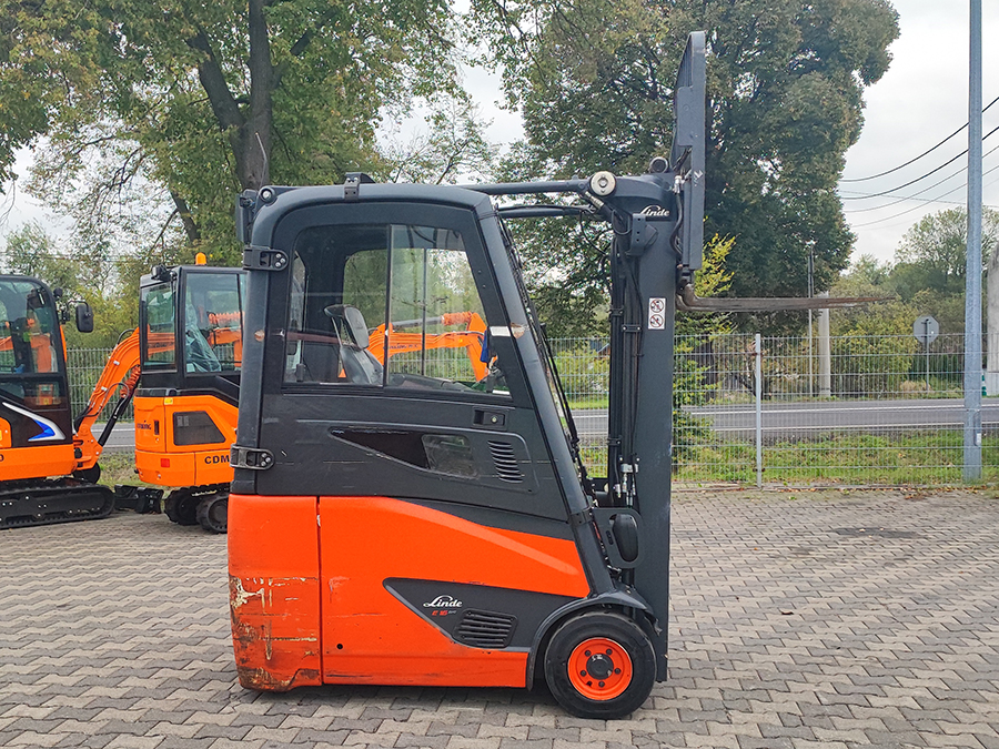 Wózek widłowy elektryczny Linde E16H-02
