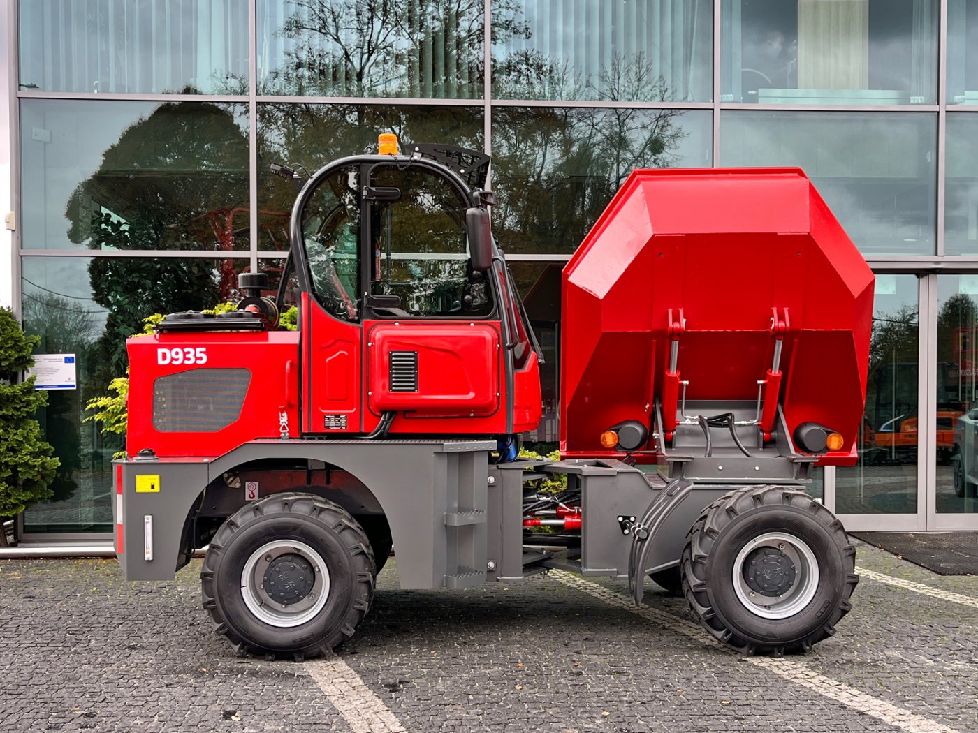 Wozidło budowlane obrotowe Günstig D935 3,5t