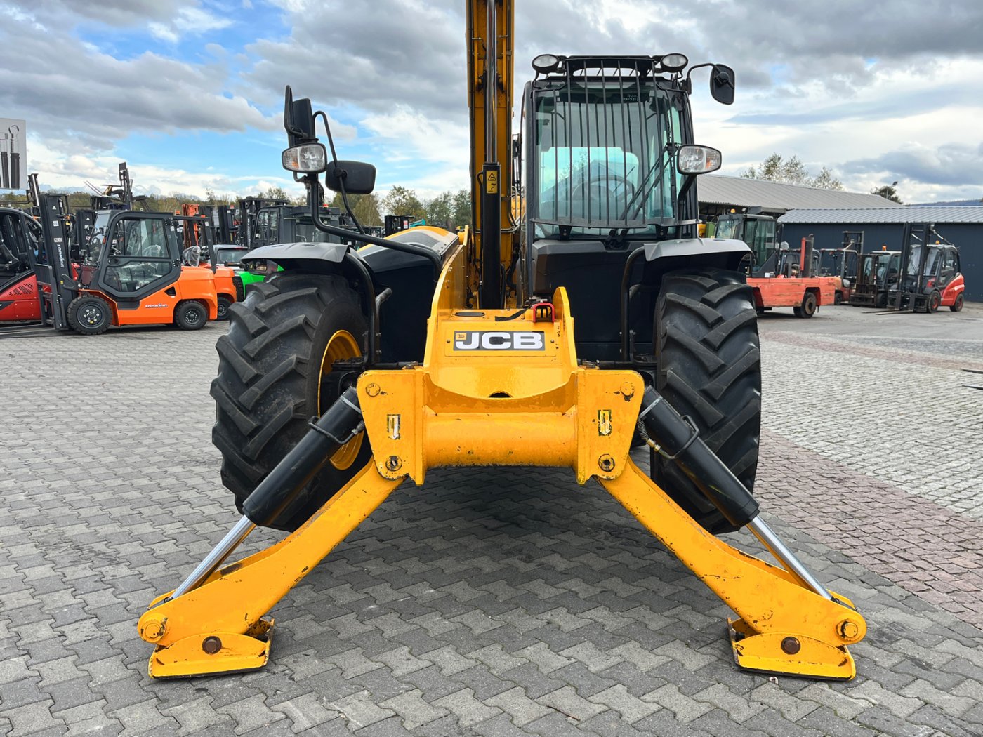 Ładowarka teleskopowa JCB 533-105
