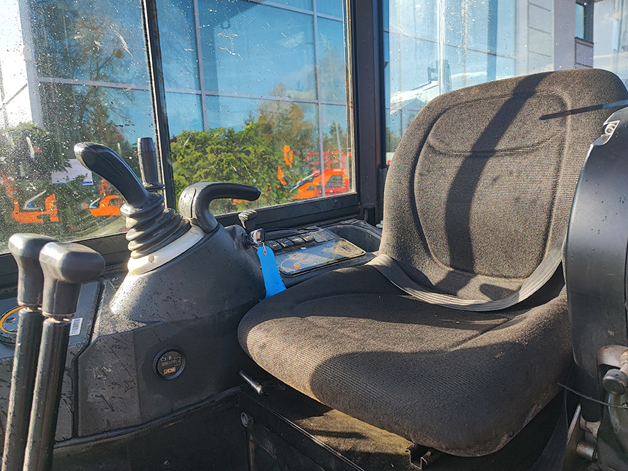 Minikoparka gąsienicowa JCB 15C-1