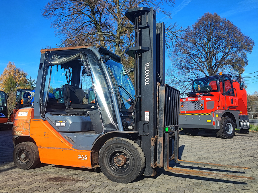 Wózek widłowy Toyota 02-8FGF25