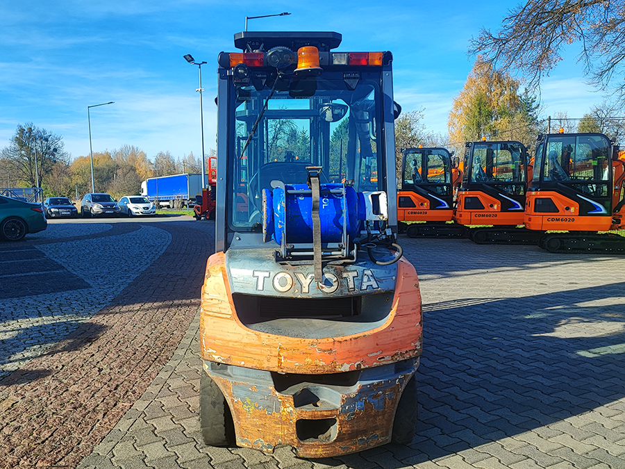Wózek widłowy Toyota 02-8FGF25