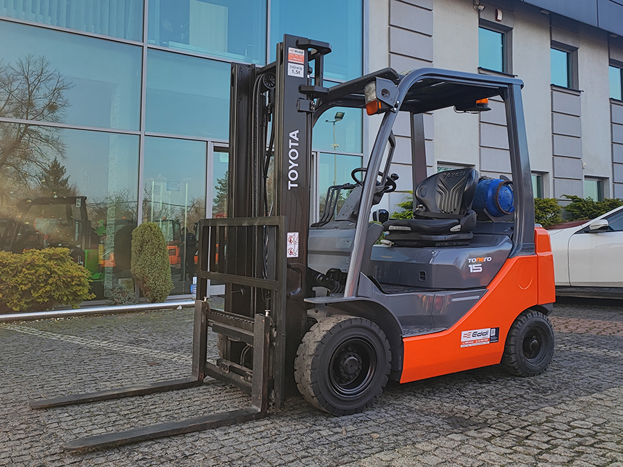 Wózek widłowy Toyota 02-8FGF15