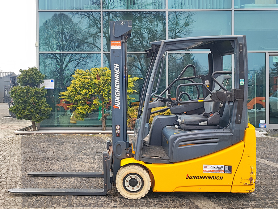 Wózek widłowy elektryczny Jungheinrich EFG 216K