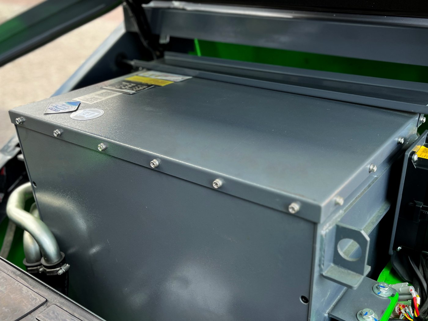 wózek terenowy elektryczny Lonking LG25BT Terrain li-ion kabina