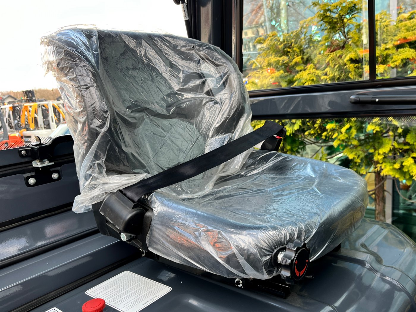 wózek terenowy elektryczny Lonking LG25BT Terrain li-ion kabina