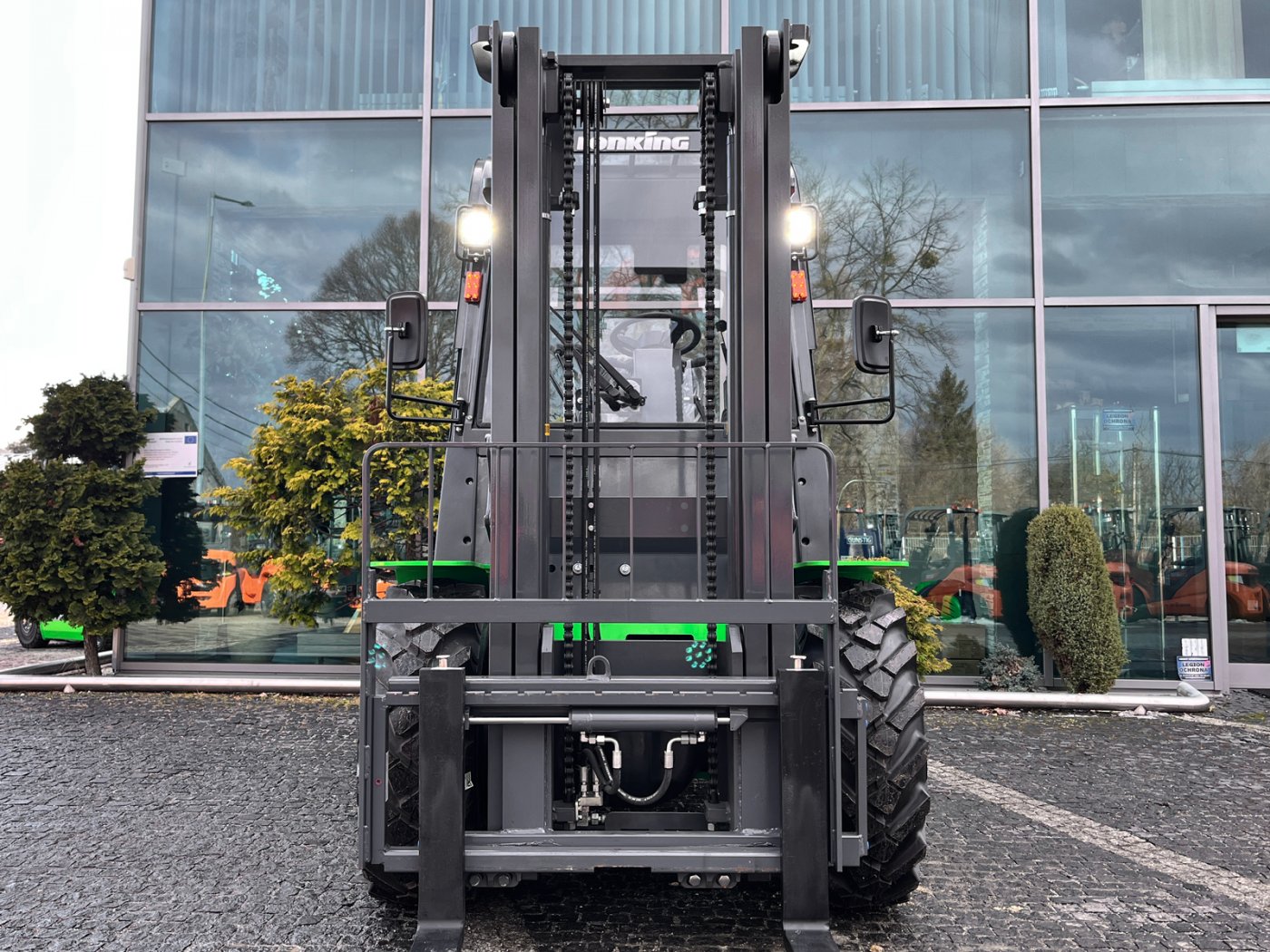 wózek terenowy elektryczny Lonking LG25BT Terrain li-ion kabina