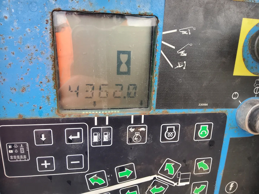 Podnośnik koszowy przegubowy terenowy Genie Z80/60