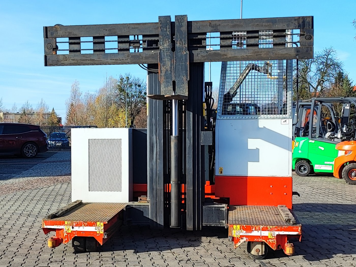 Wózek widłowy wielokierunkowy elektryczny BP Battioni Pagani ML-T3