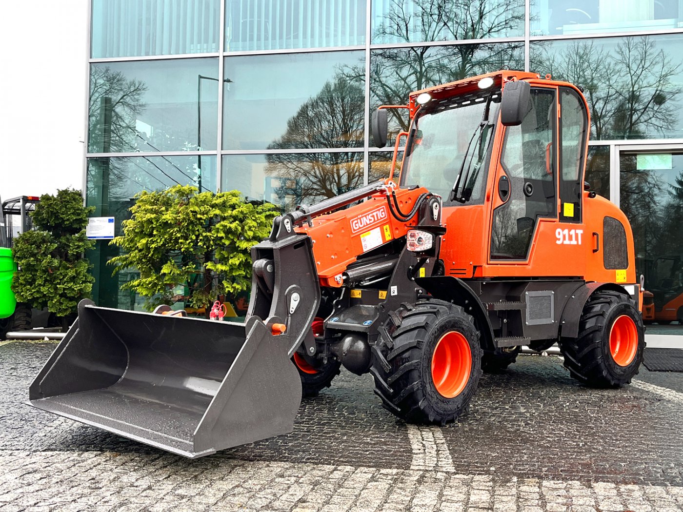 Ładowarka kołowa teleskopowa Günstig 911T