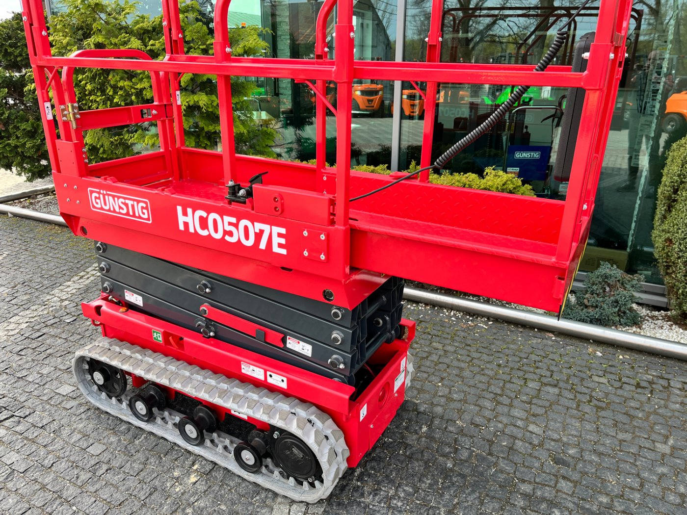 Elektryczny podest nożycowy gąsienicowy Günstig HC0507E | 4.5|6.5 m