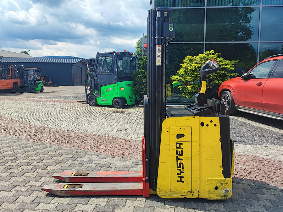 Wózek elektryczny podnośnikowy z podestem Hyster S1.5S IL