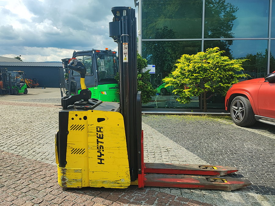 Wózek elektryczny podnośnikowy z podestem Hyster S1.5S IL