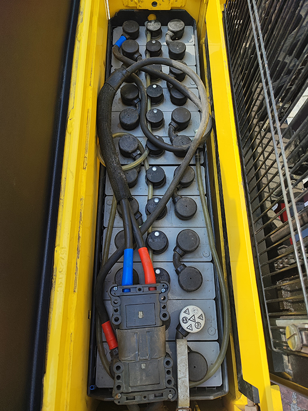 Wózek elektryczny podnośnikowy z podestem Hyster S1.5S IL