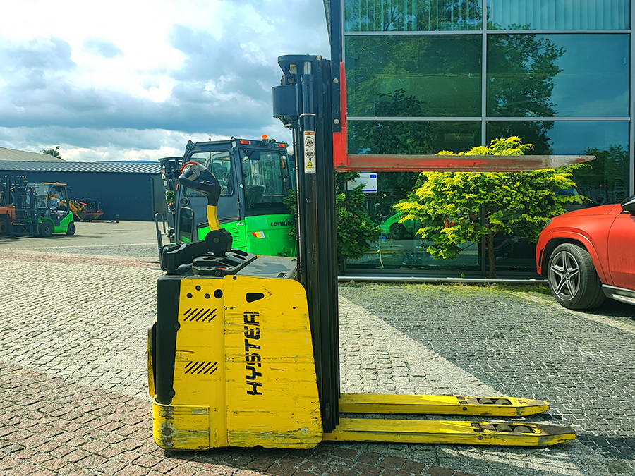 Wózek elektryczny podnośnikowy z podestem Hyster S1.5S IL