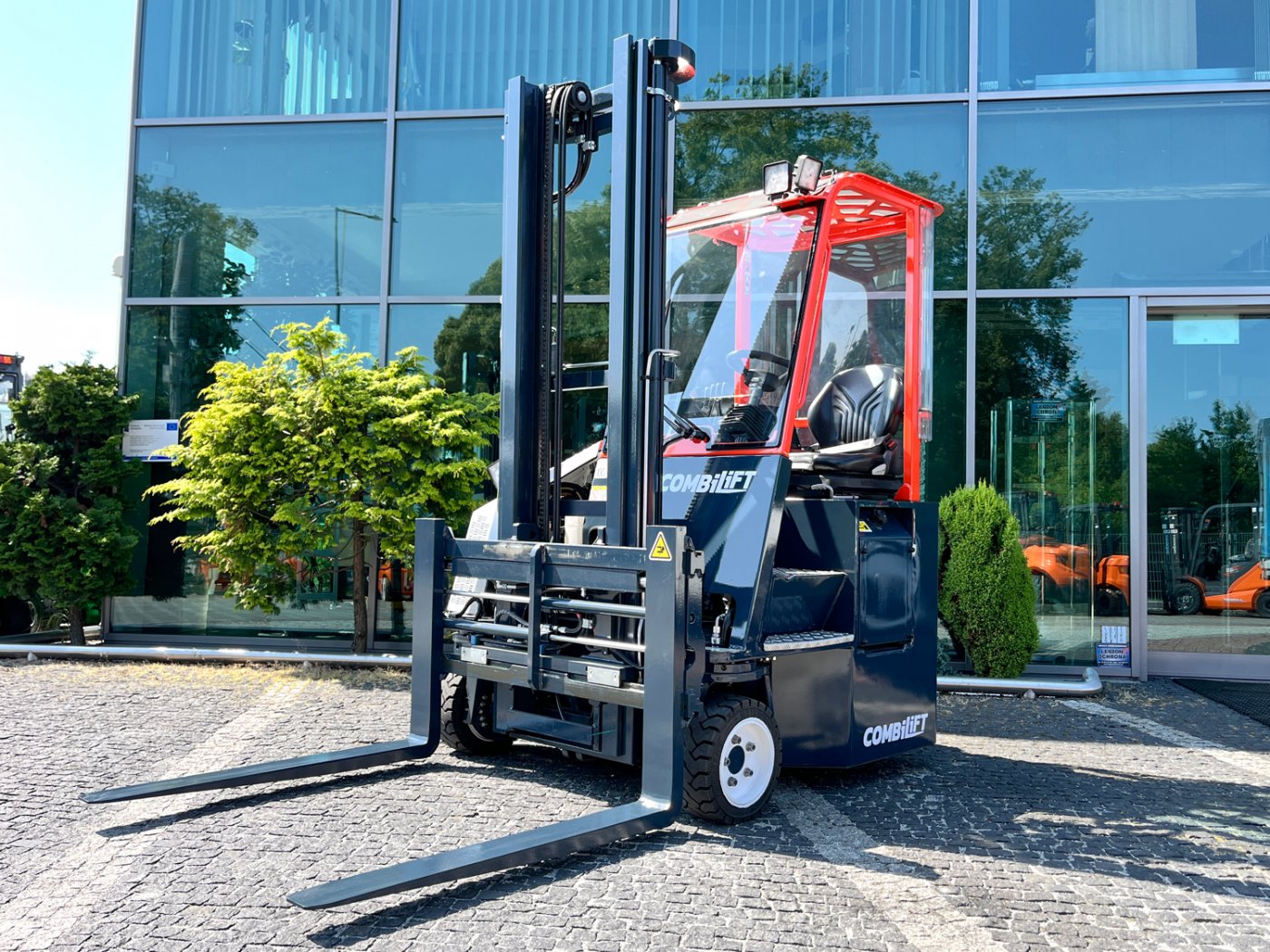 wózek wielokierunkowy Combilift C3000