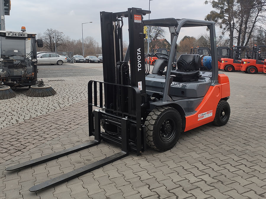 Wózek widłowy Toyota 02-8FGF20