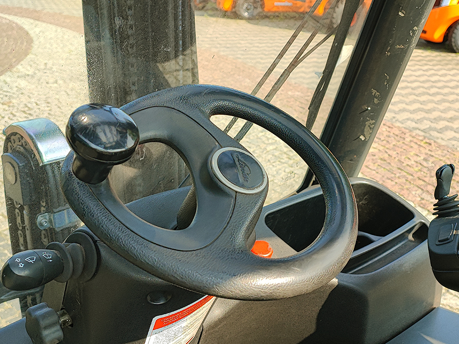 Wózek widłowy elektryczny Linde E16PH-02